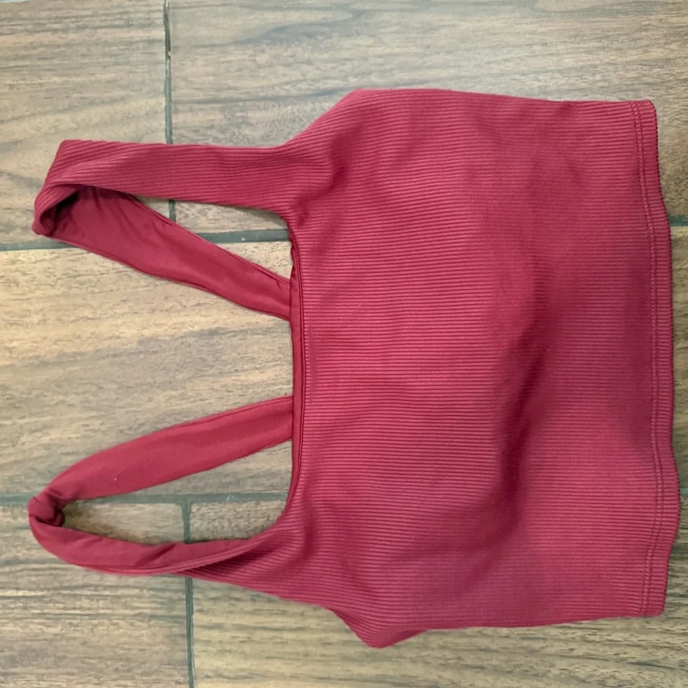 ALO Yoga Deep Burgundy Ribbed Cropped Sports Tank
